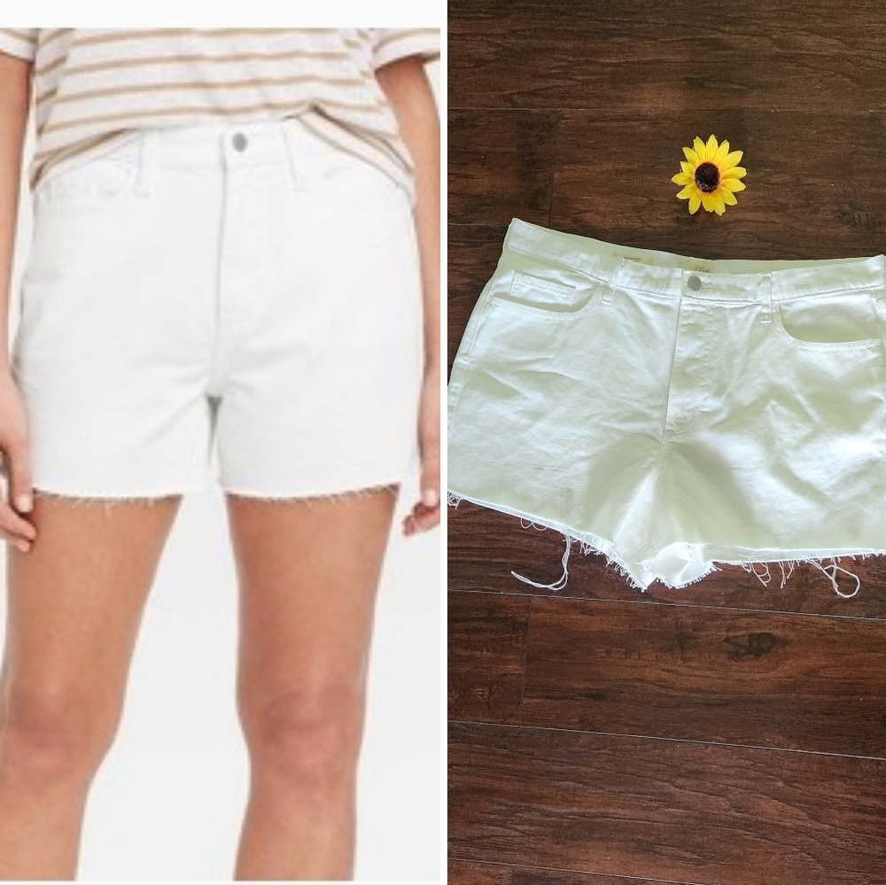 Universal Thread White Boyfriend Shorts - image 1